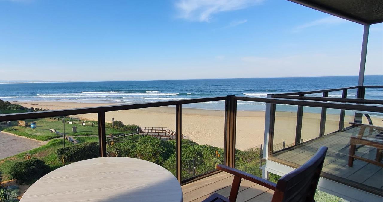 On The Beach Guesthouse Джефрис-Бей Экстерьер фото