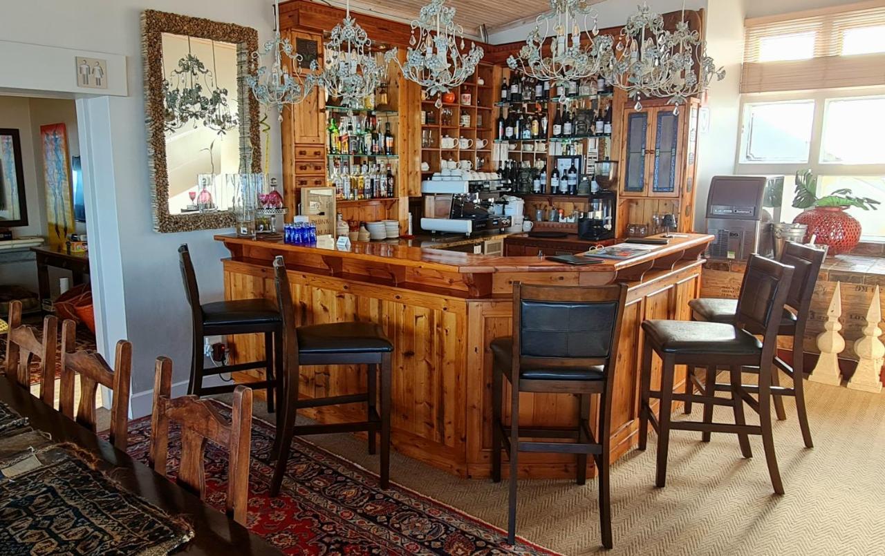 On The Beach Guesthouse Джефрис-Бей Экстерьер фото